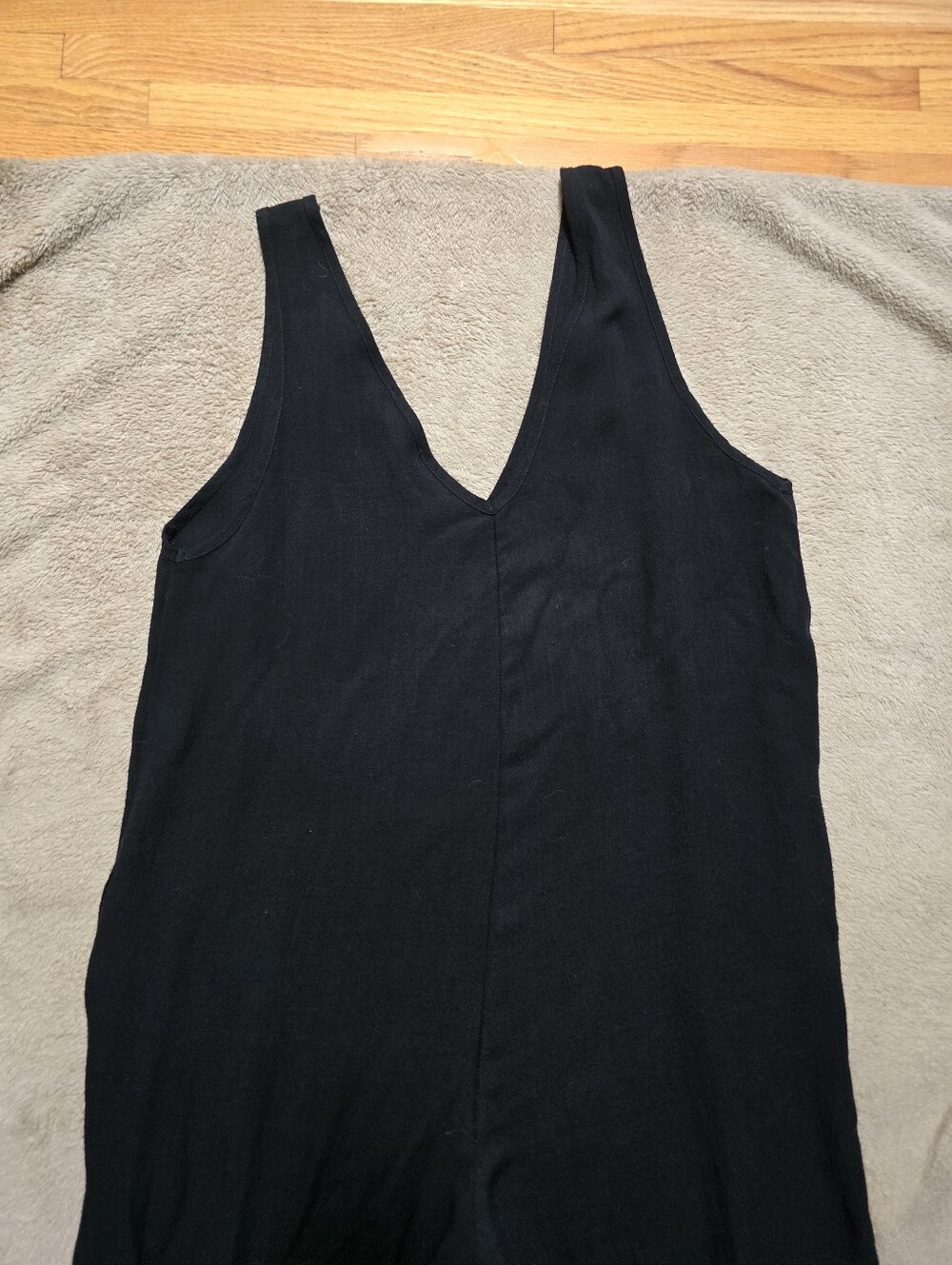 Papillon Sleeveless V-Neck Black Jumpsuit with Pockets Size Large - Picture 9 of 12